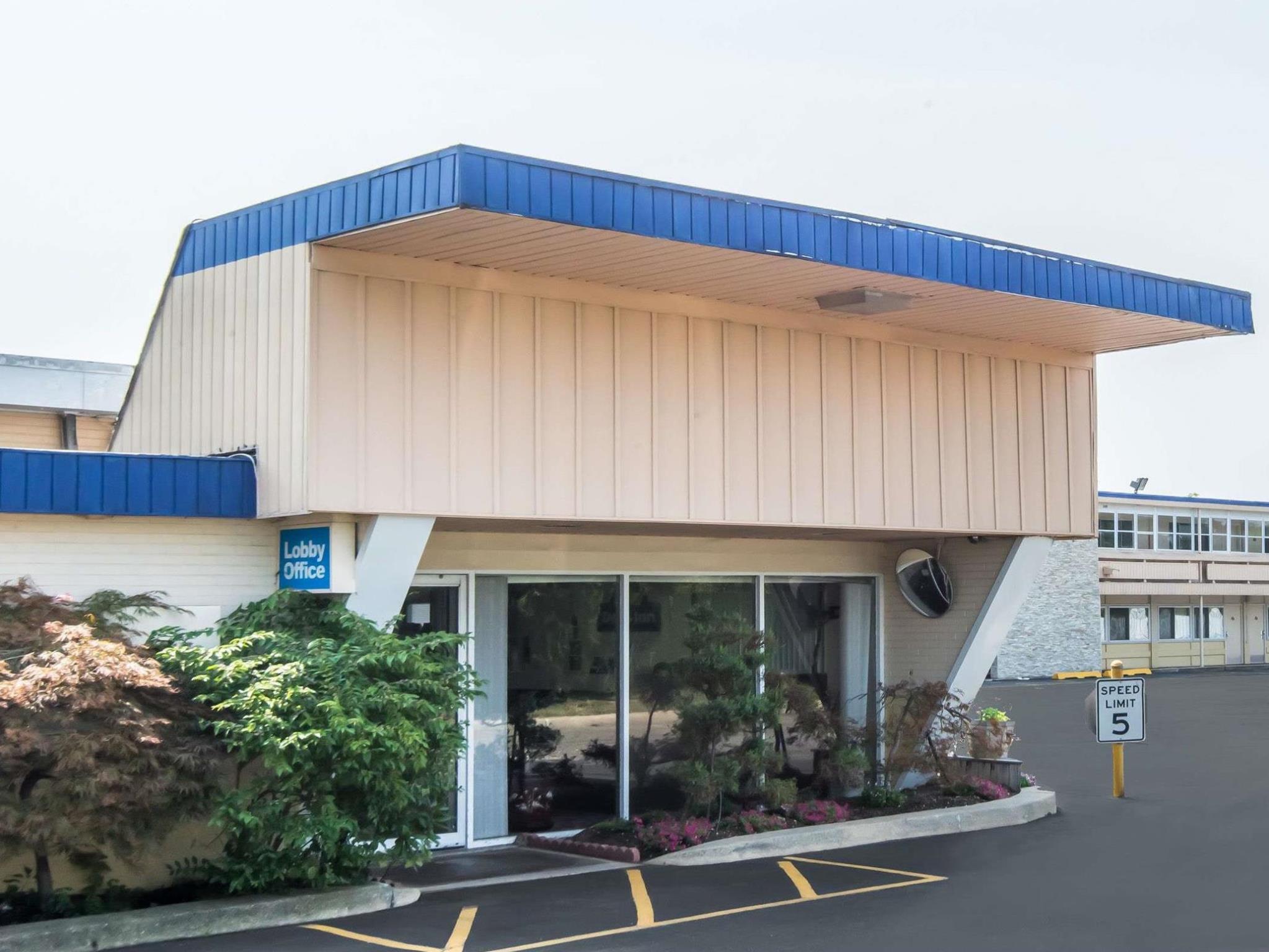 Ngoại cảnh khách sạn