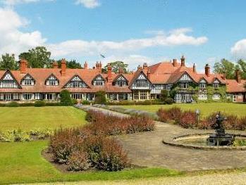 Ngoại cảnh khách sạn