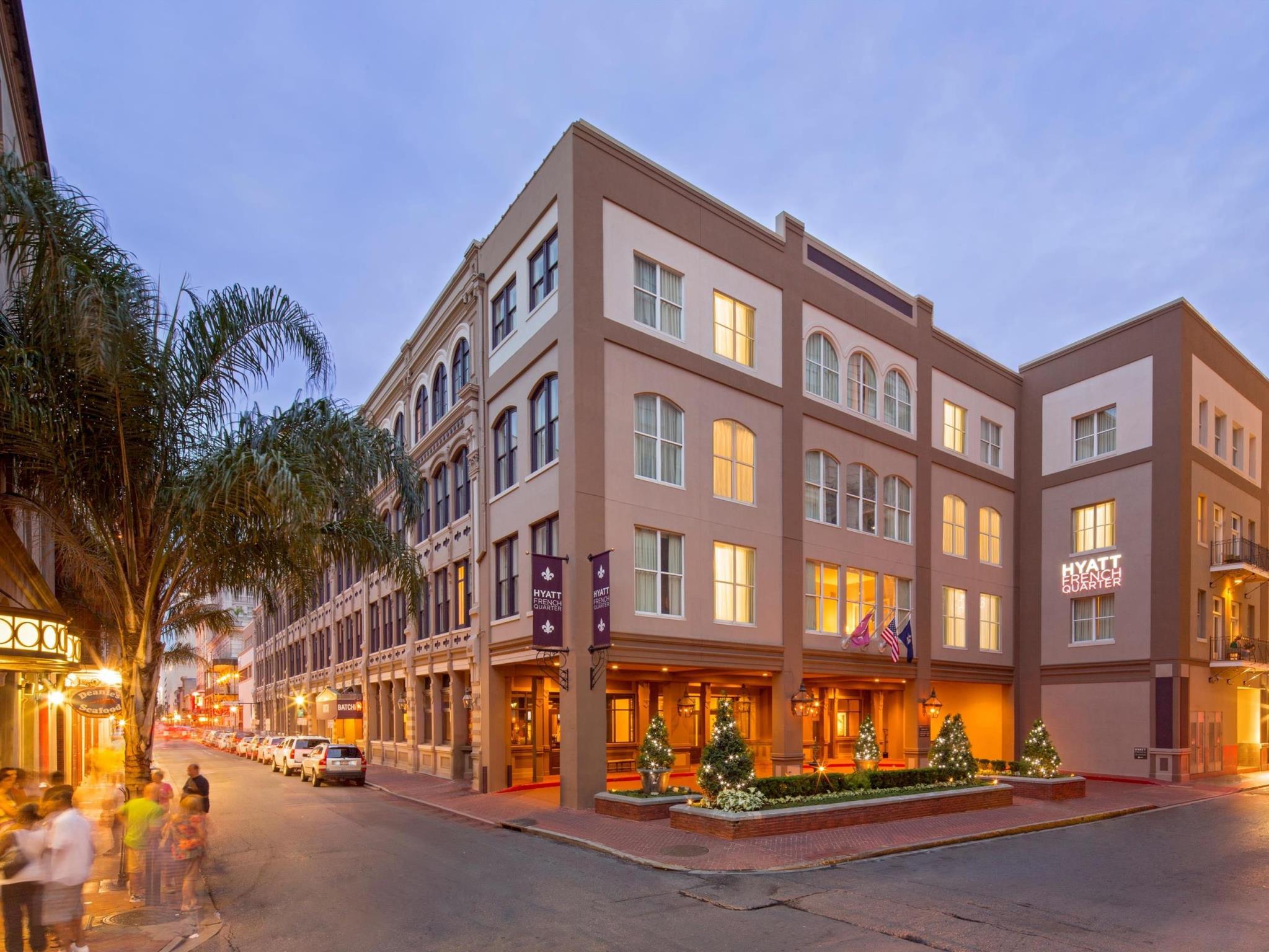 Ngoại cảnh khách sạn