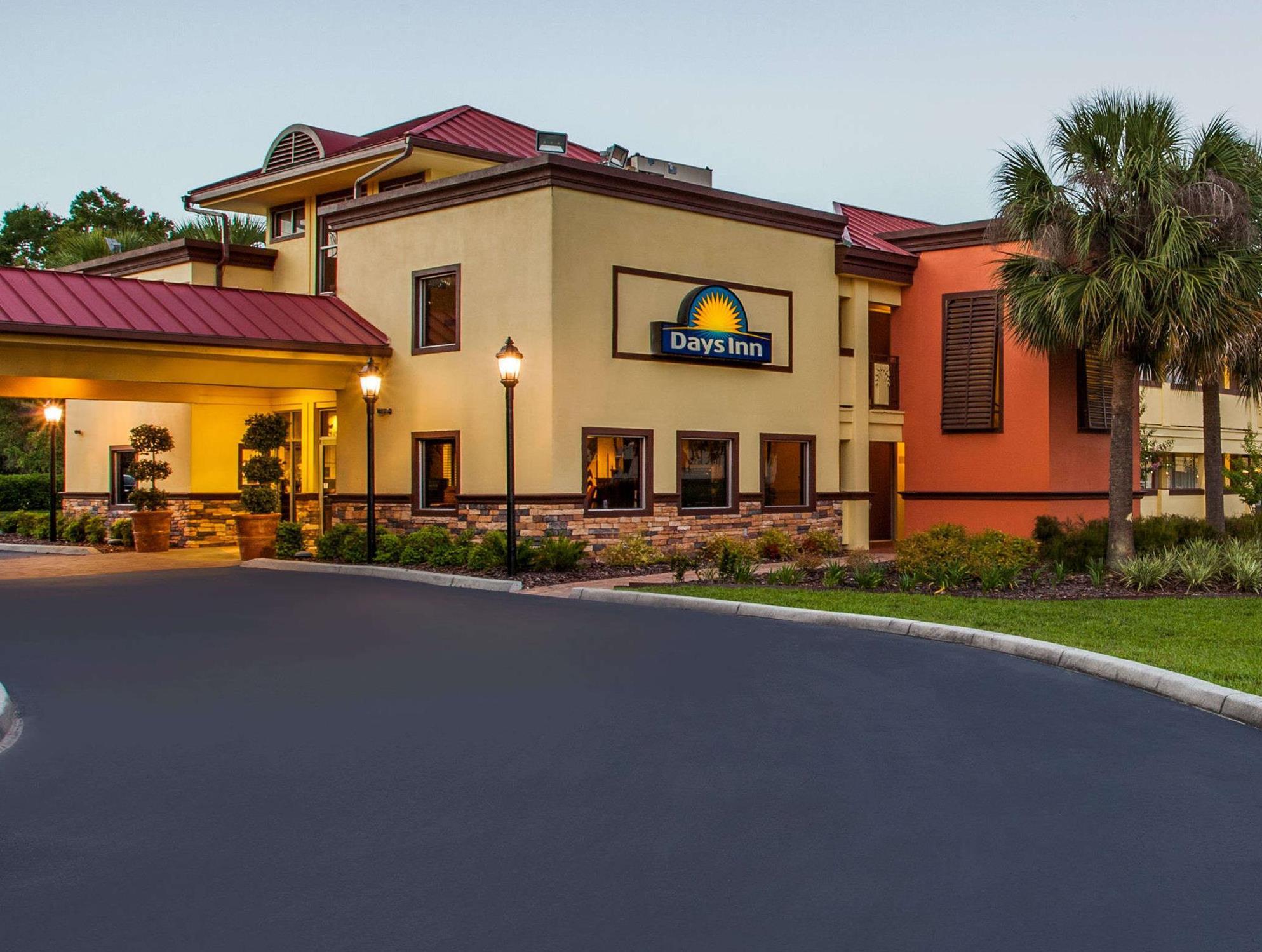 Ngoại cảnh khách sạn