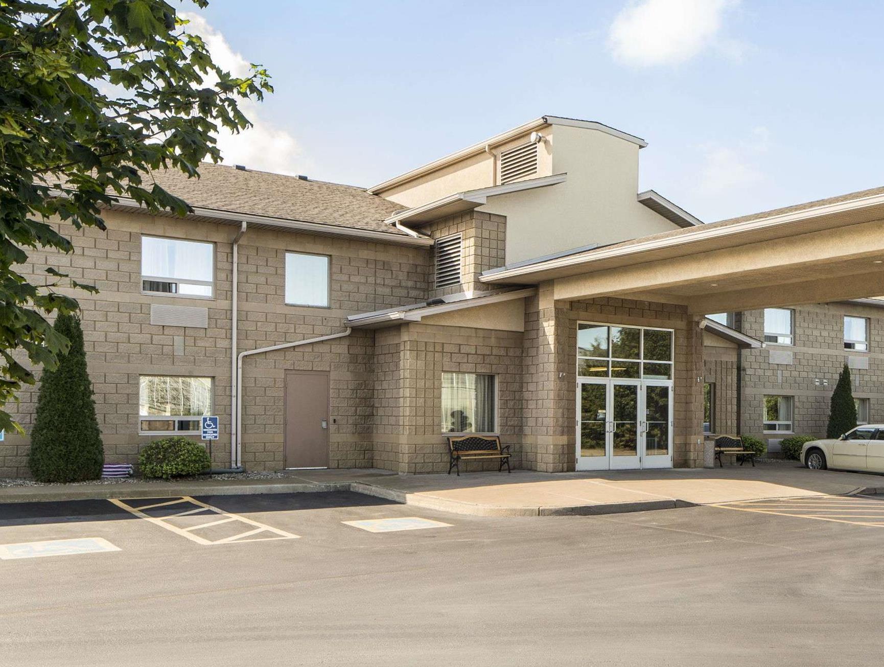 Ngoại cảnh khách sạn