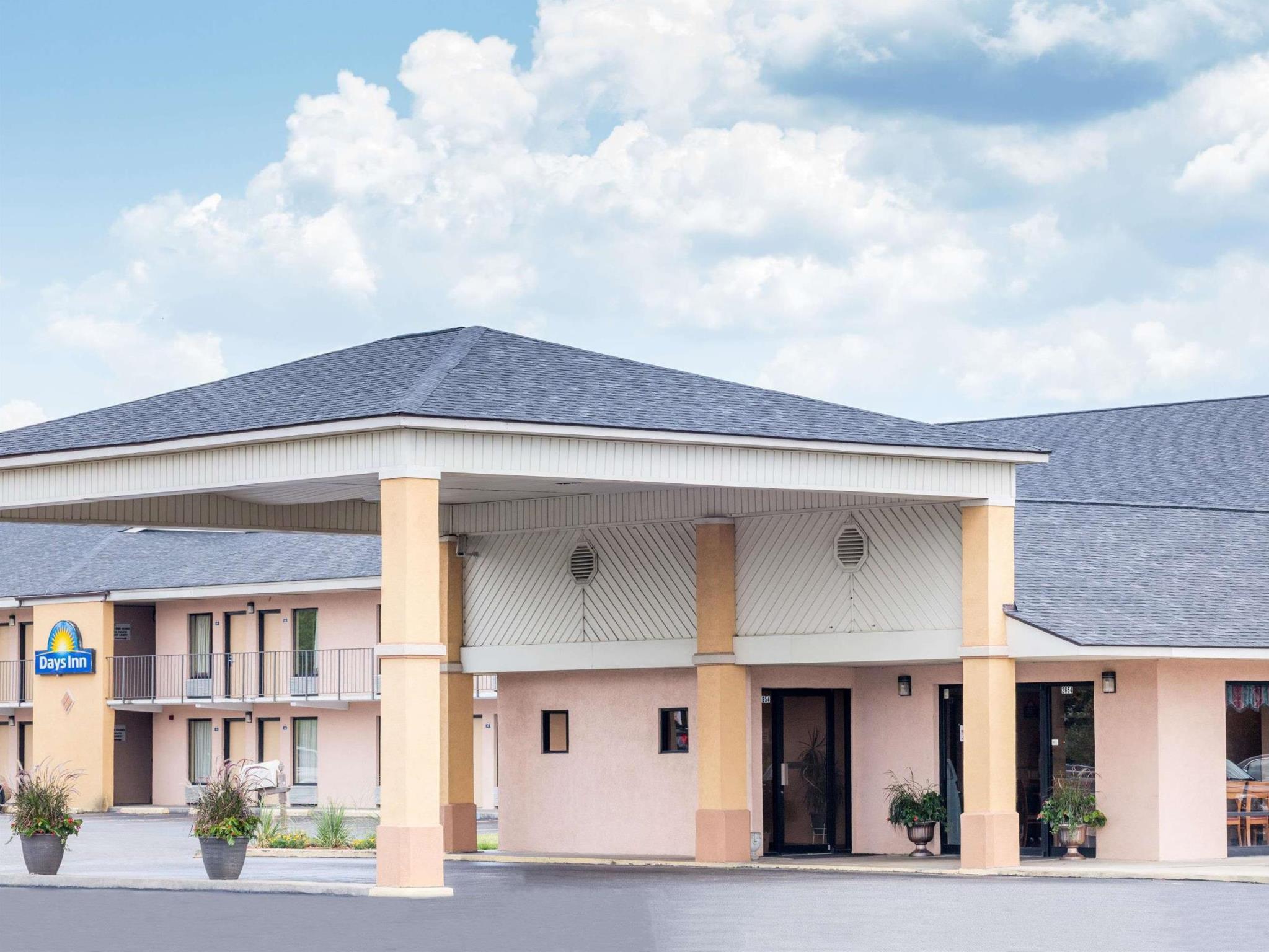 Ngoại cảnh khách sạn