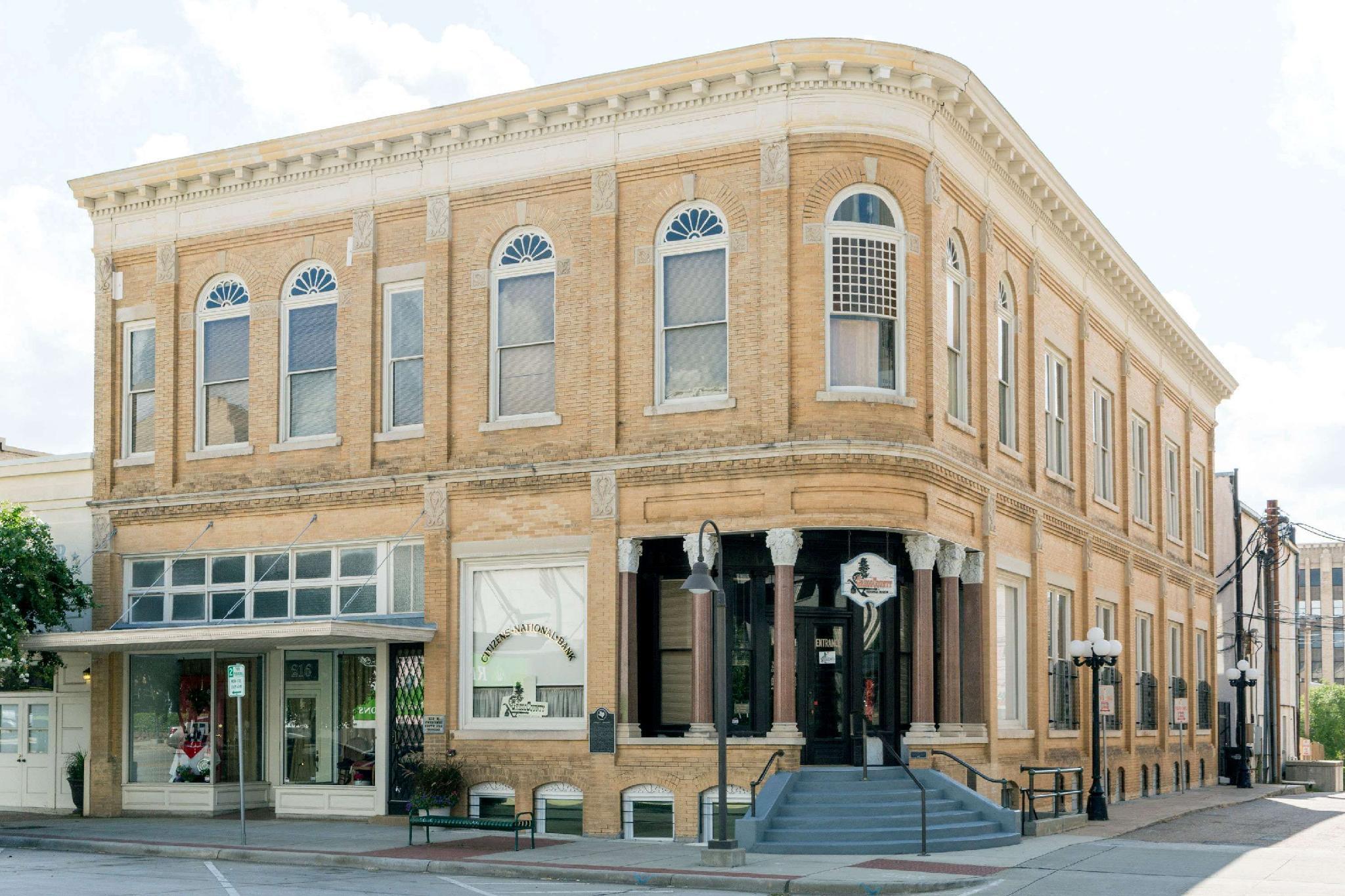 Nơi tham quan gần đây