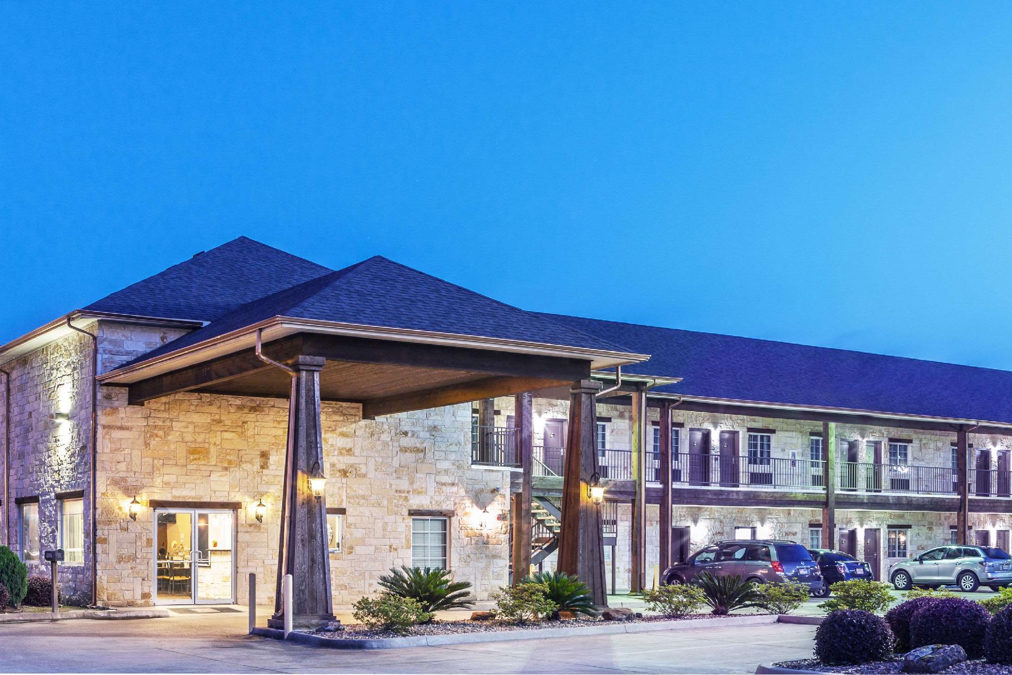 Ngoại cảnh khách sạn