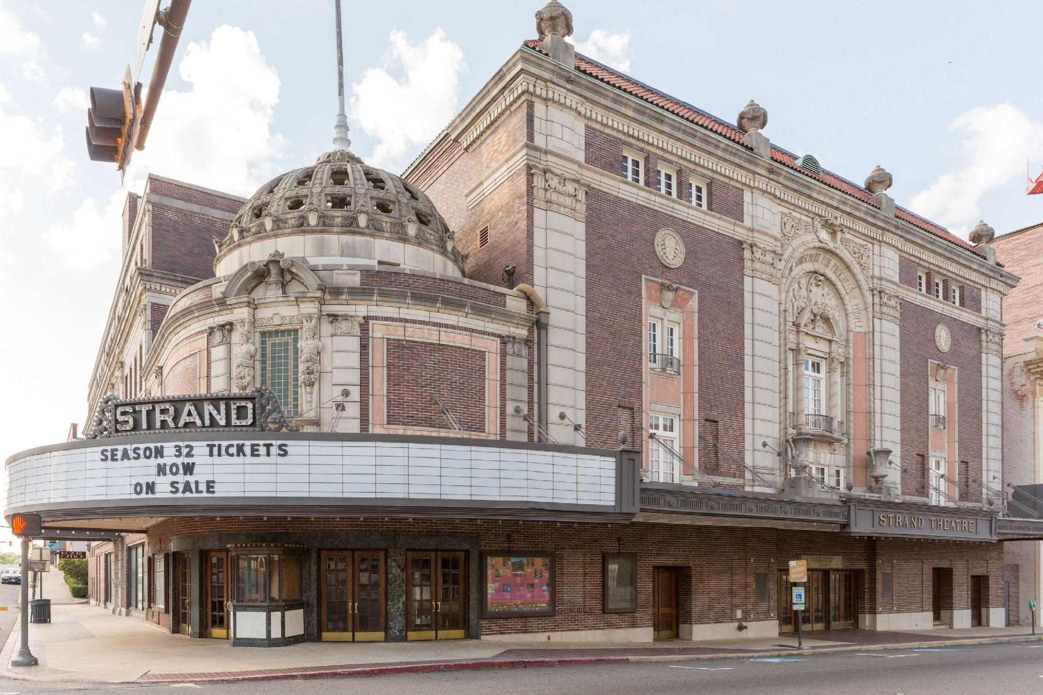 Nơi tham quan gần đây