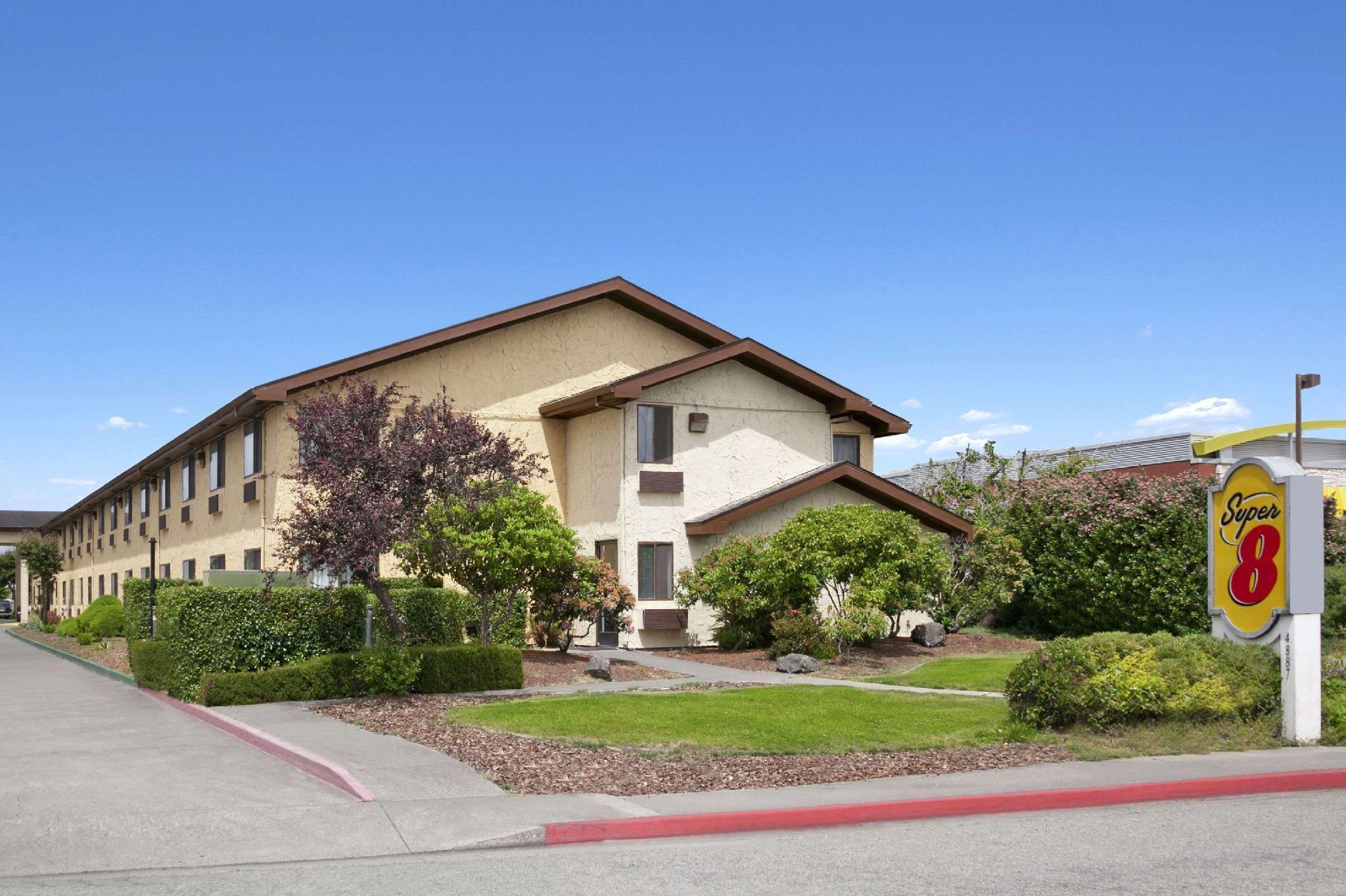 Ngoại cảnh khách sạn