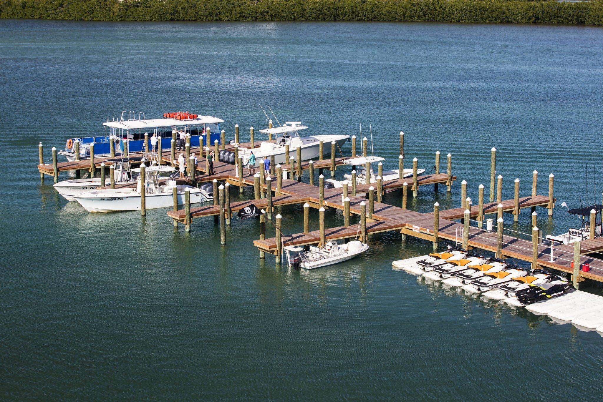 Khu vực xung quanh