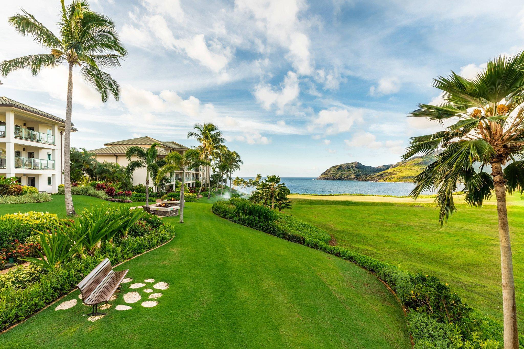 Khu vực xung quanh