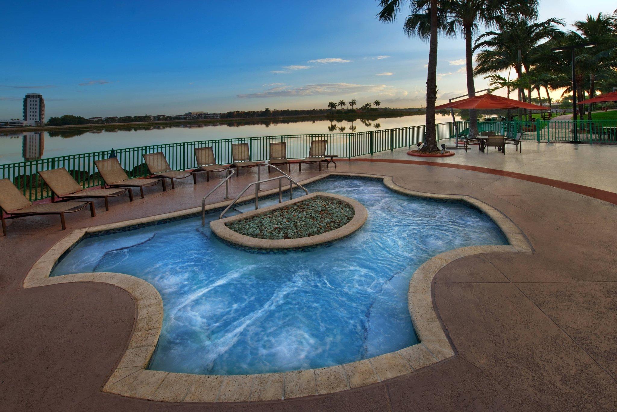 Bồn tắm nước nóng