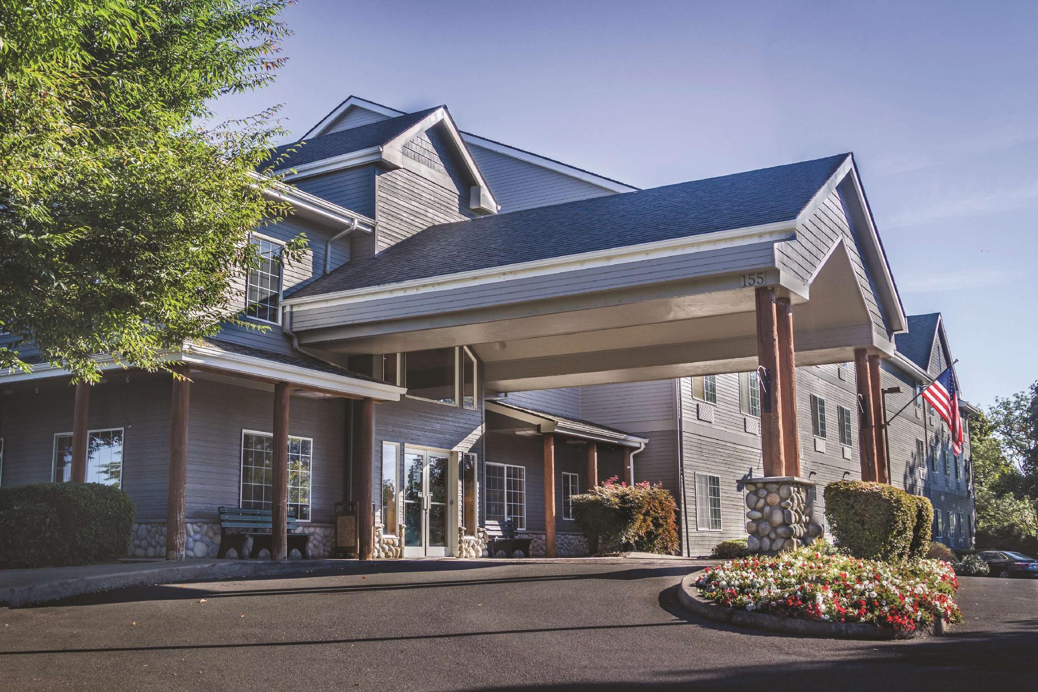 Ngoại cảnh khách sạn