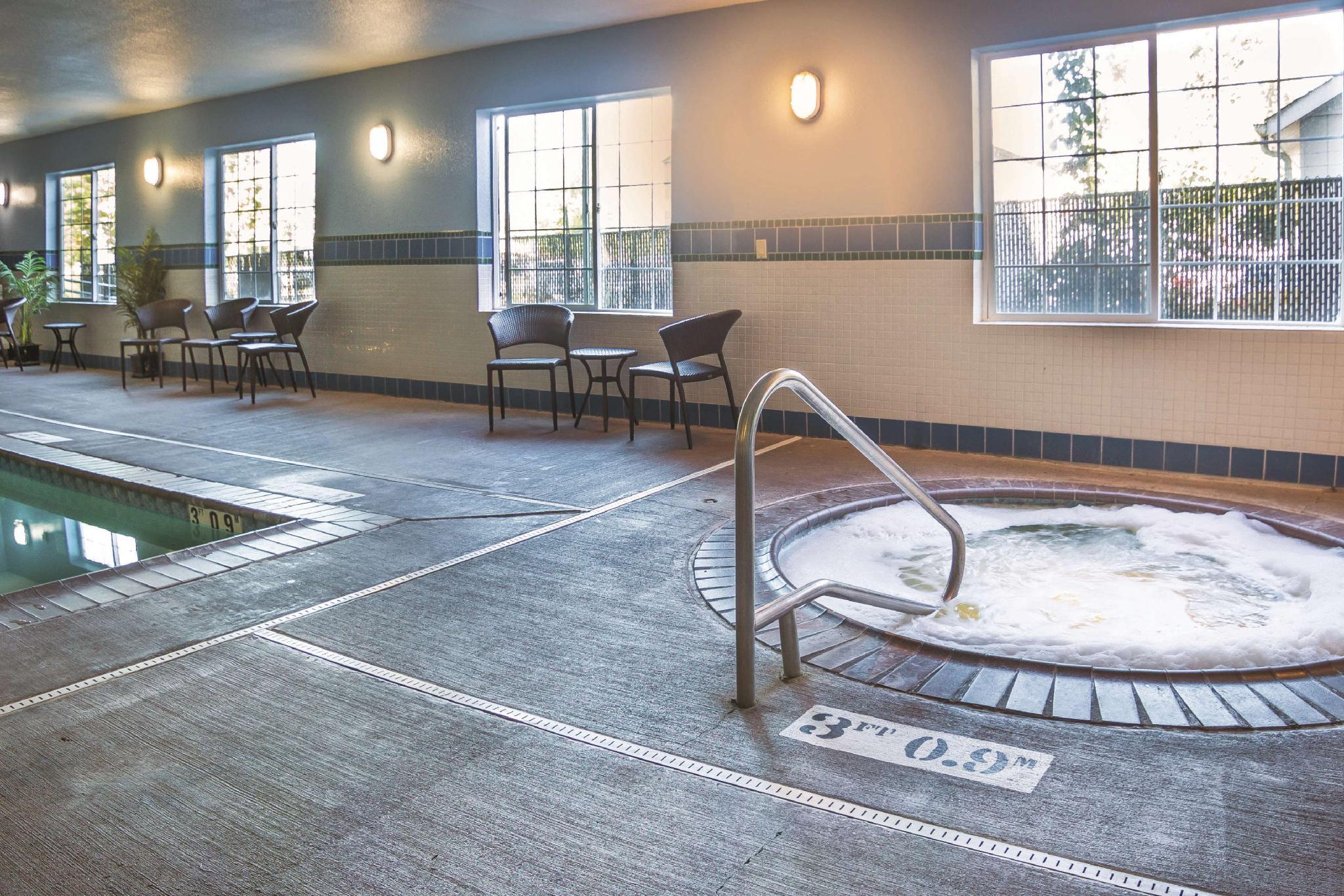 Bồn tắm nước nóng