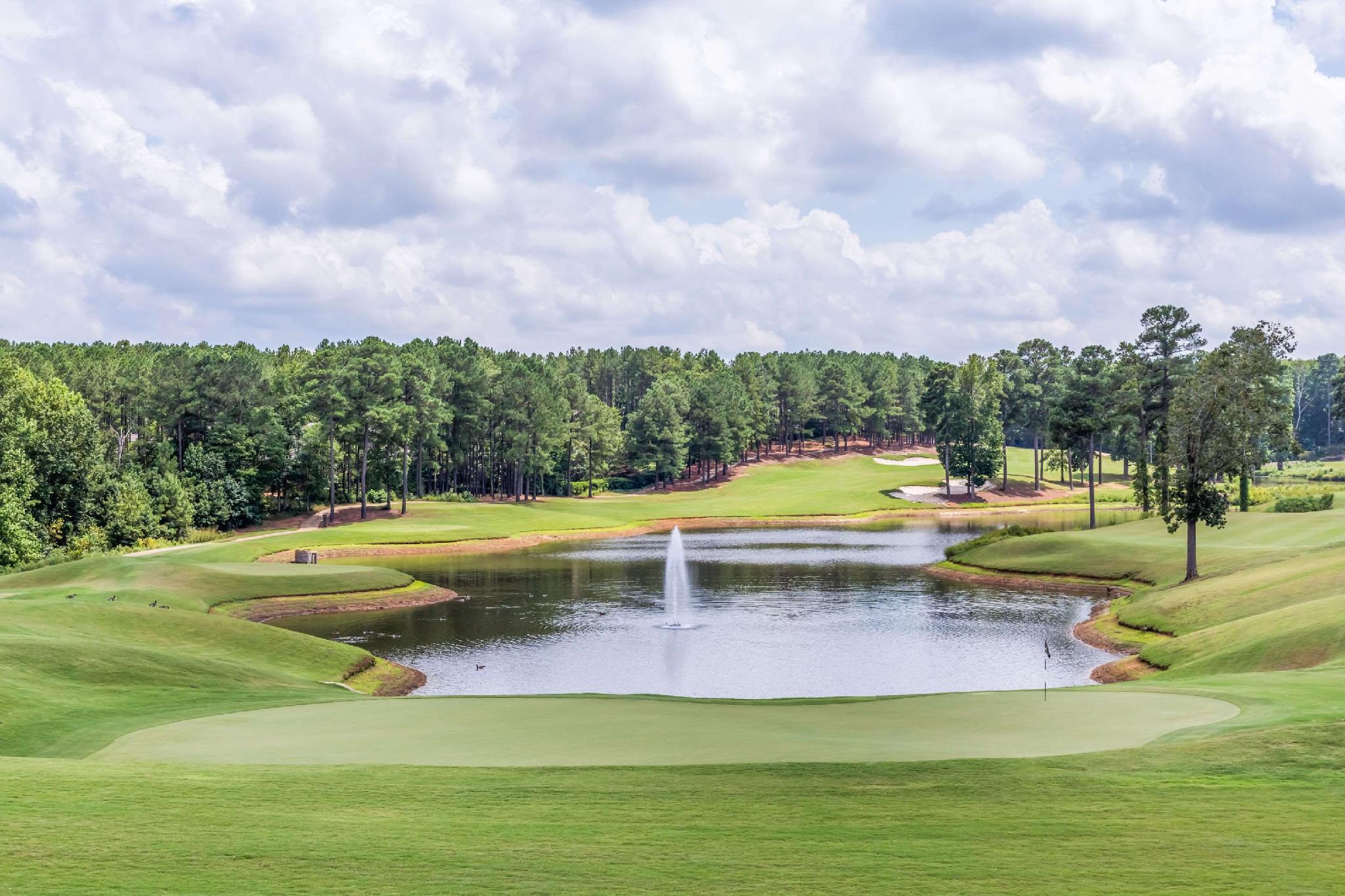 Khu vực xung quanh