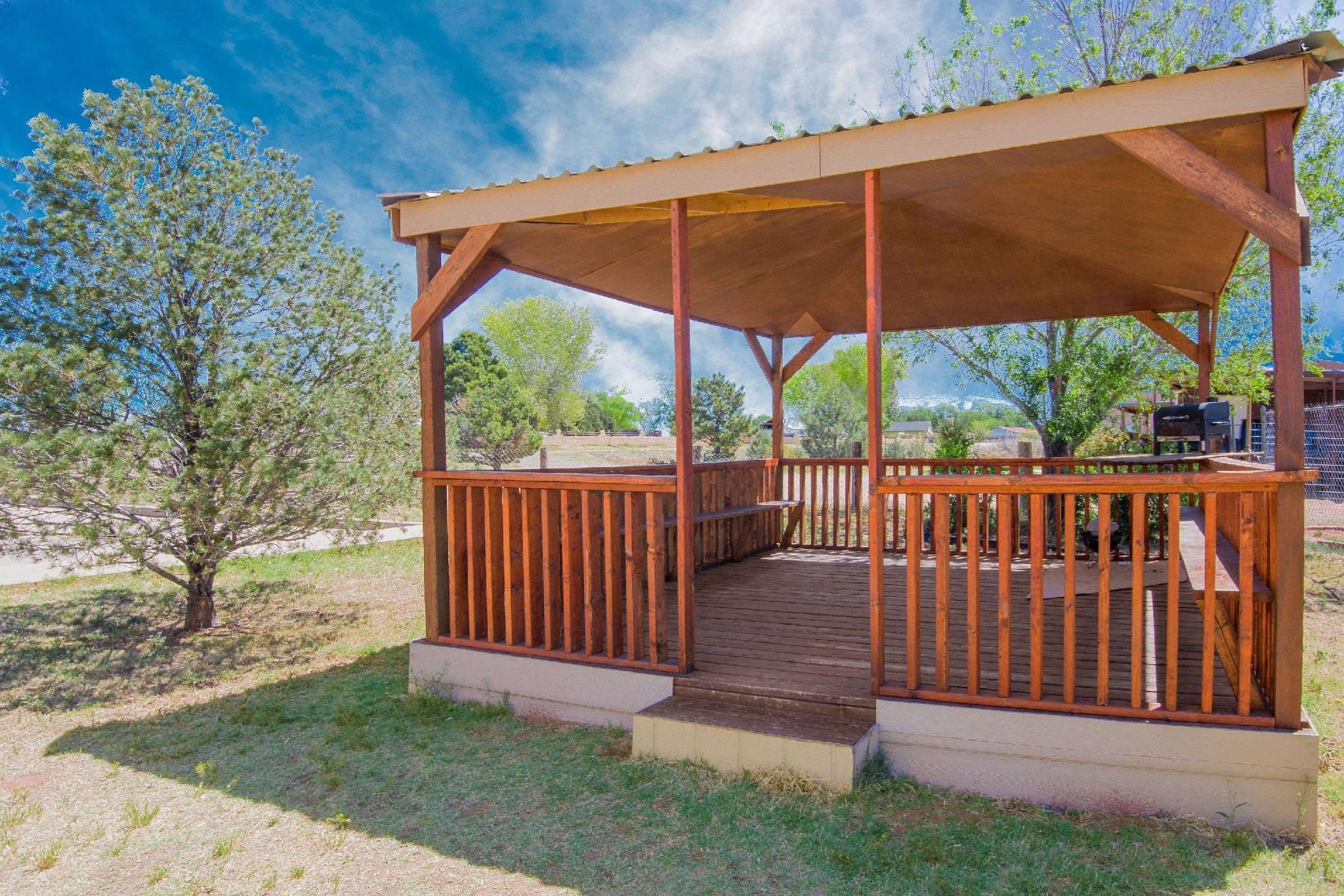 Khu vực xung quanh