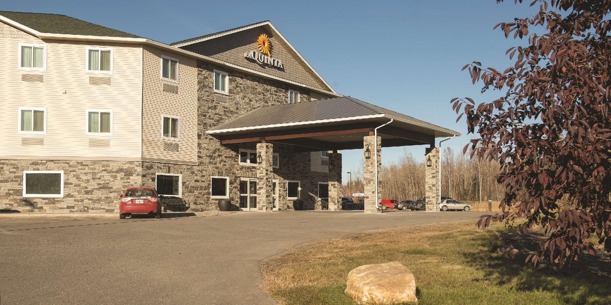 Ngoại cảnh khách sạn