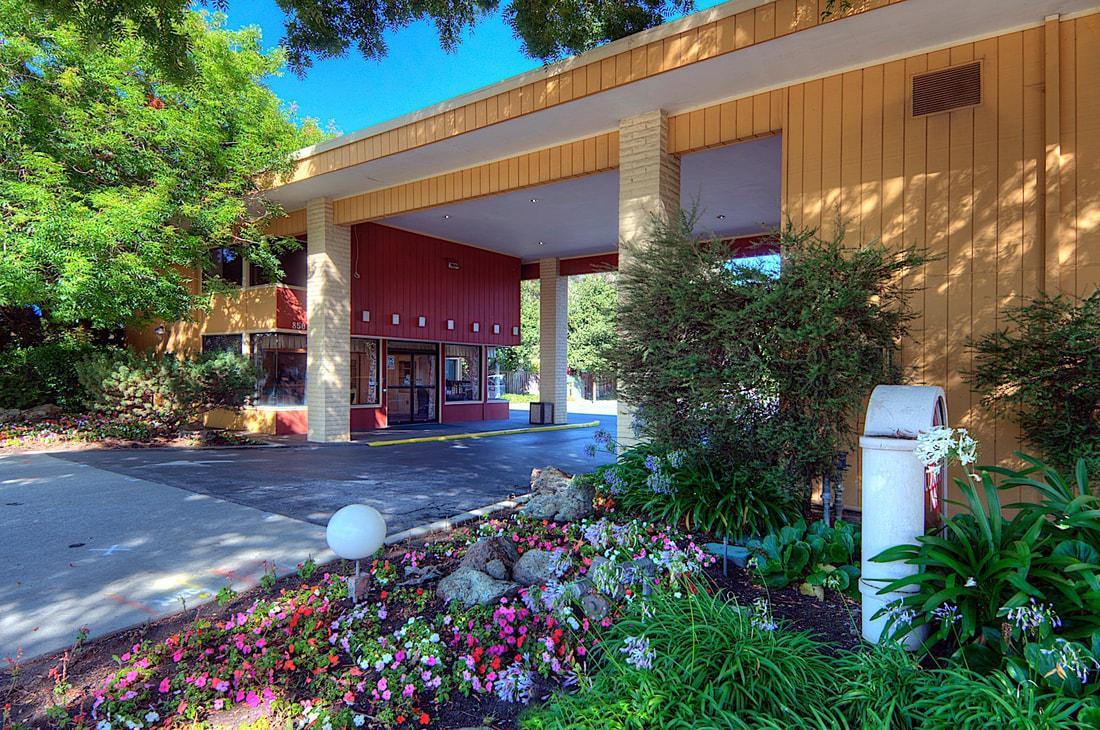 Ngoại cảnh khách sạn