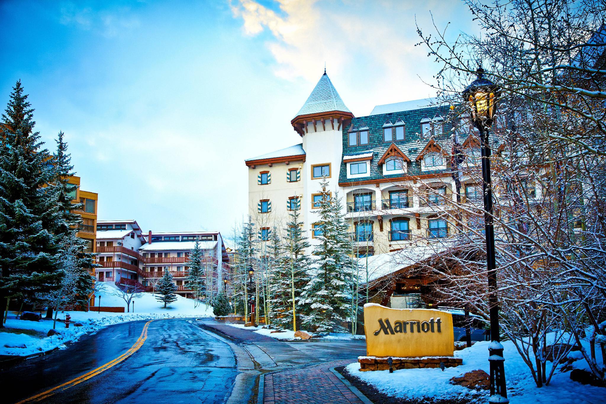 Ngoại cảnh khách sạn