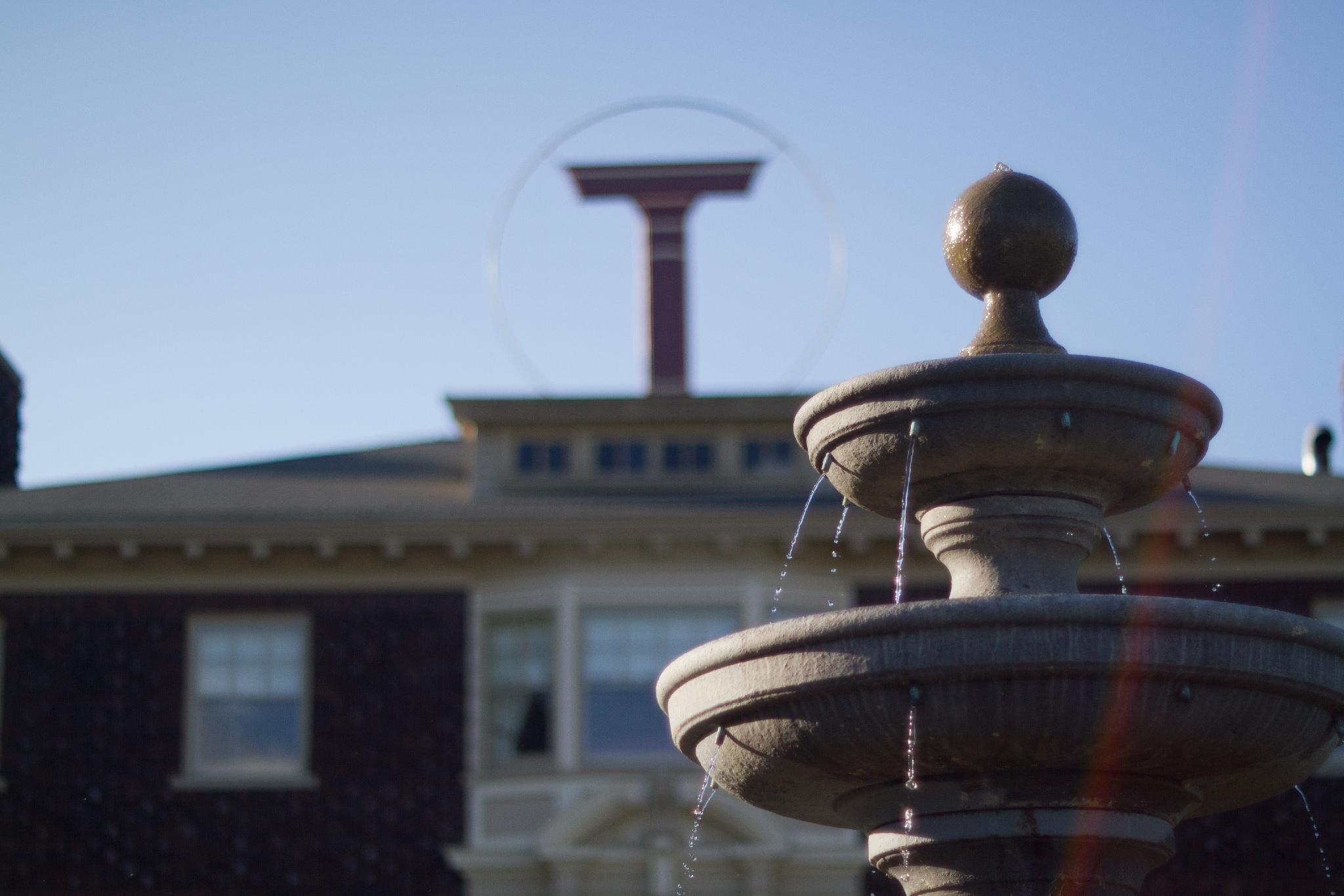 Ngoại cảnh khách sạn