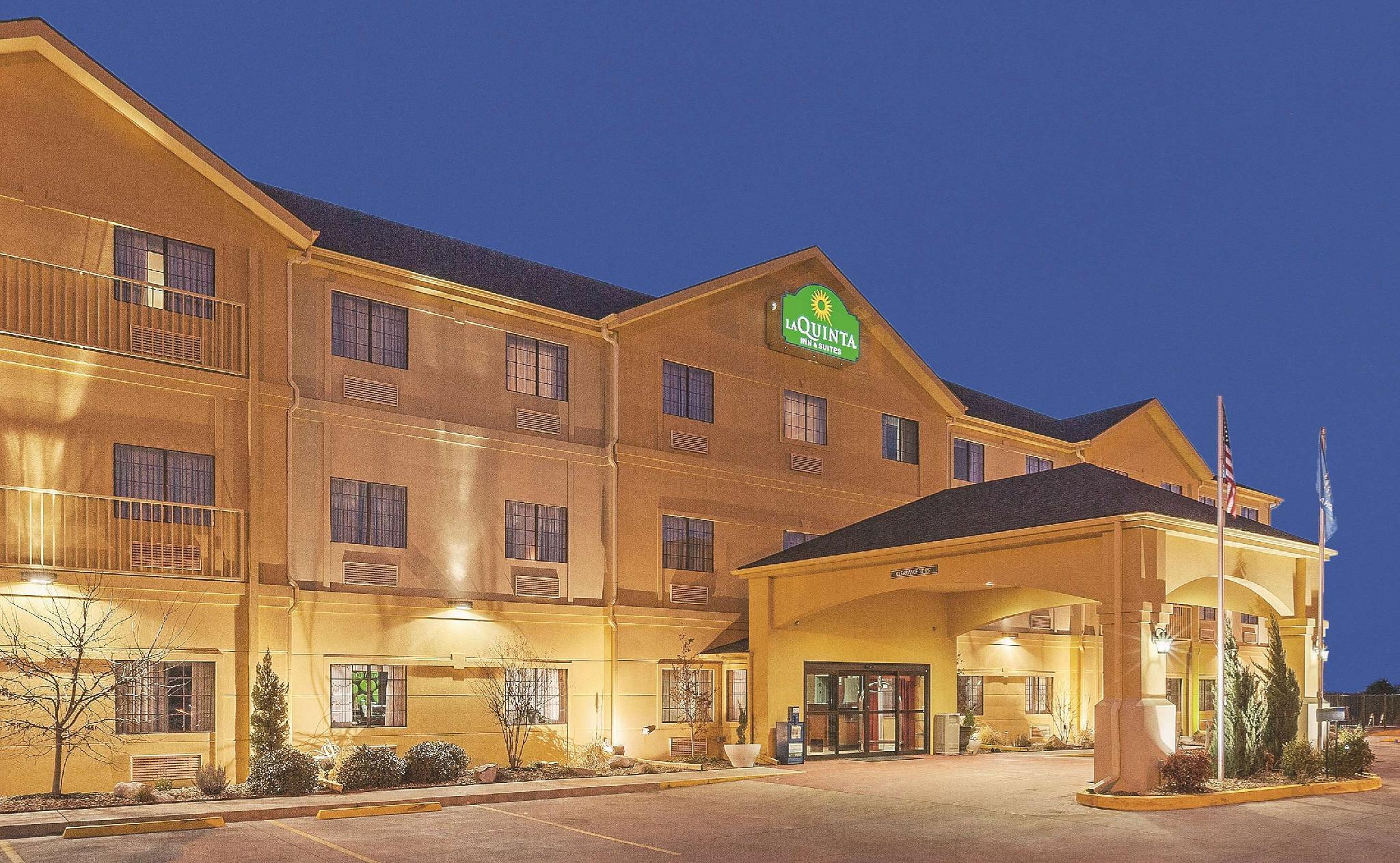 Ngoại cảnh khách sạn