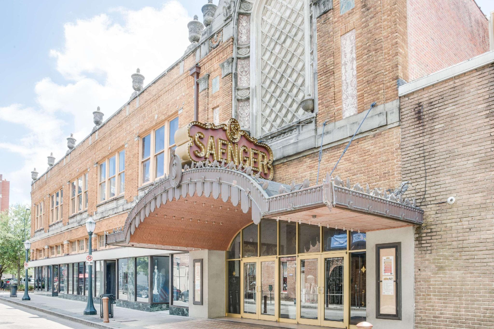 Nơi tham quan gần đây