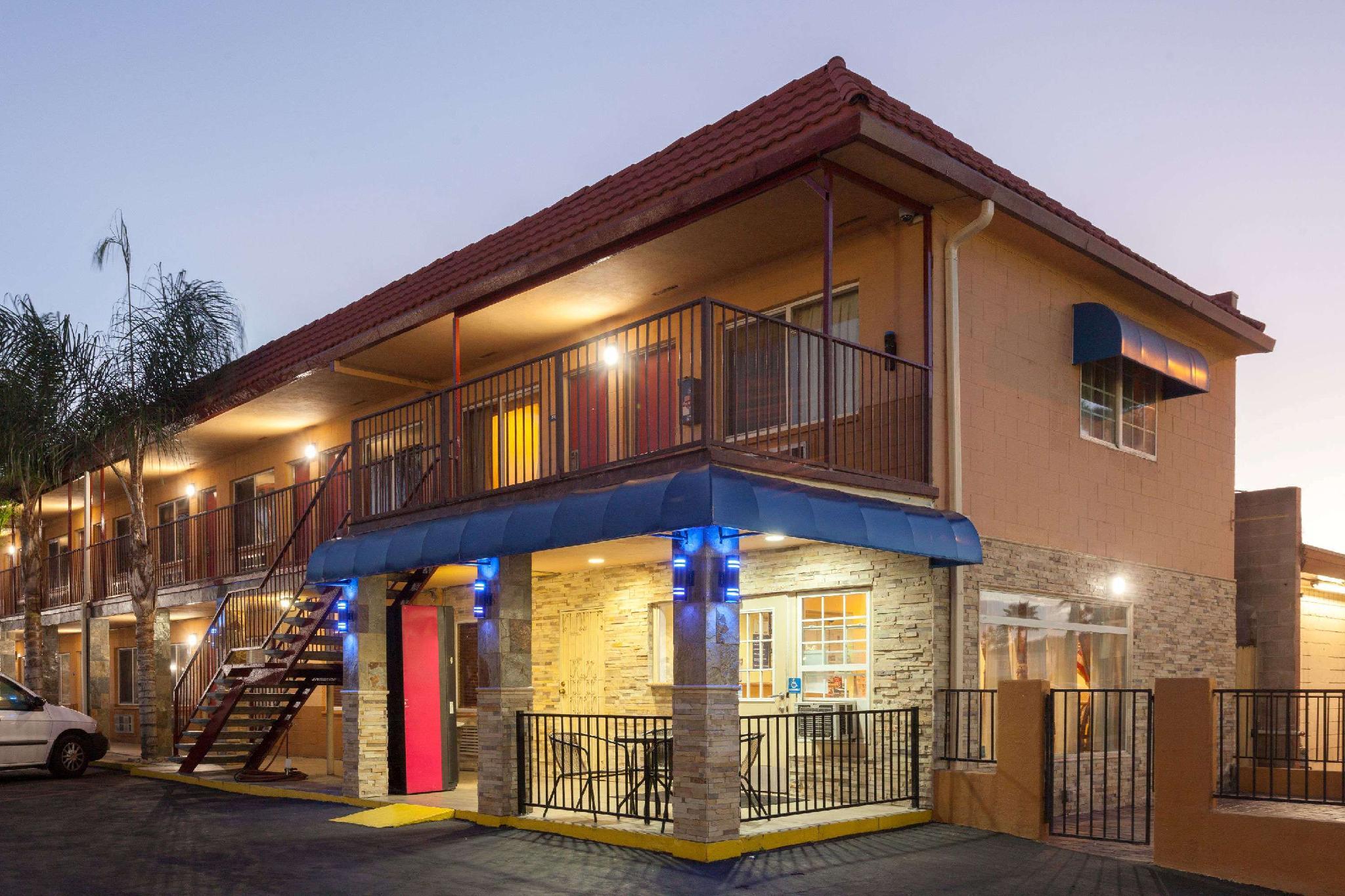 Ngoại cảnh khách sạn