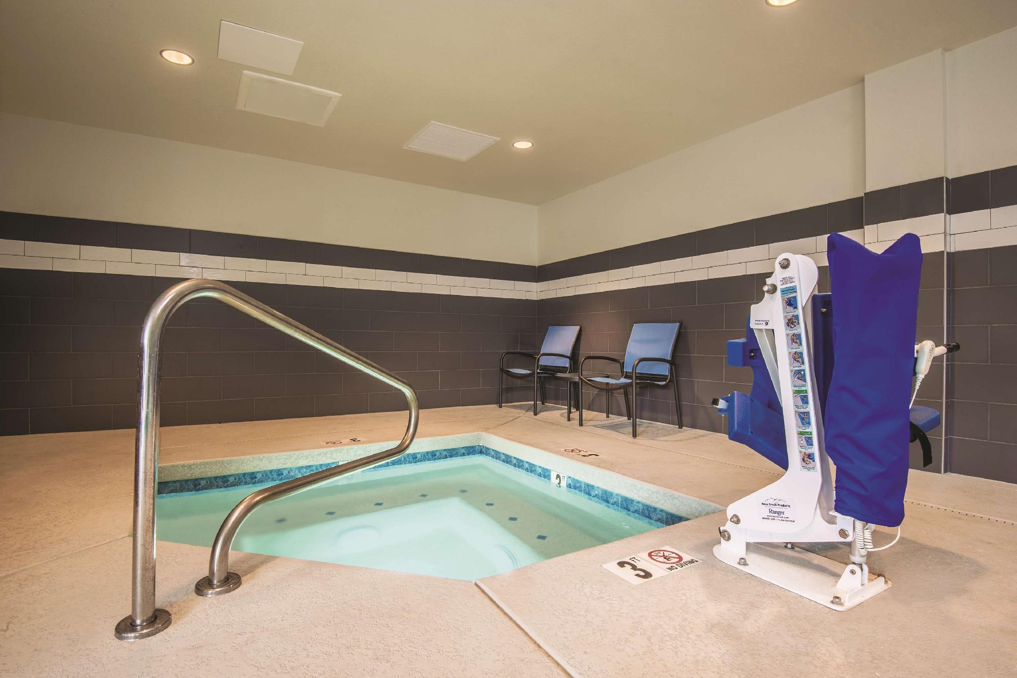 Bồn tắm nước nóng