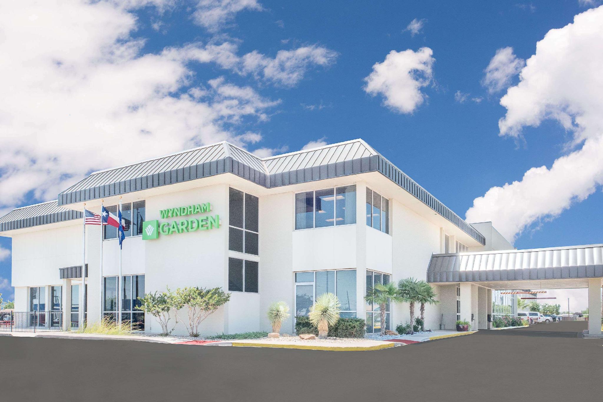 Ngoại cảnh khách sạn