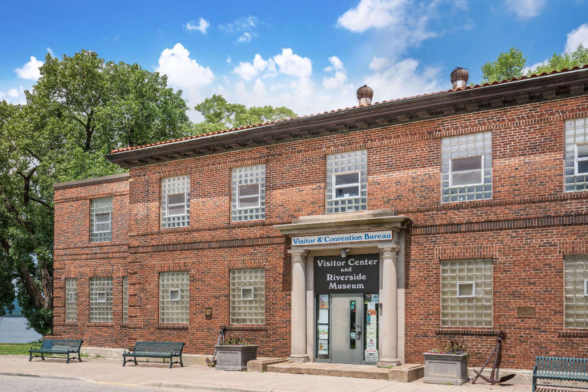 Nơi tham quan gần đây