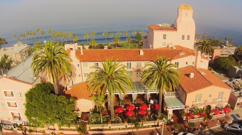 Ngoại cảnh khách sạn