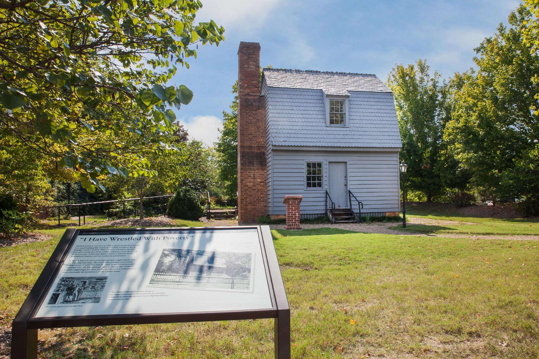 Nơi tham quan gần đây