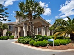 Ngoại cảnh khách sạn