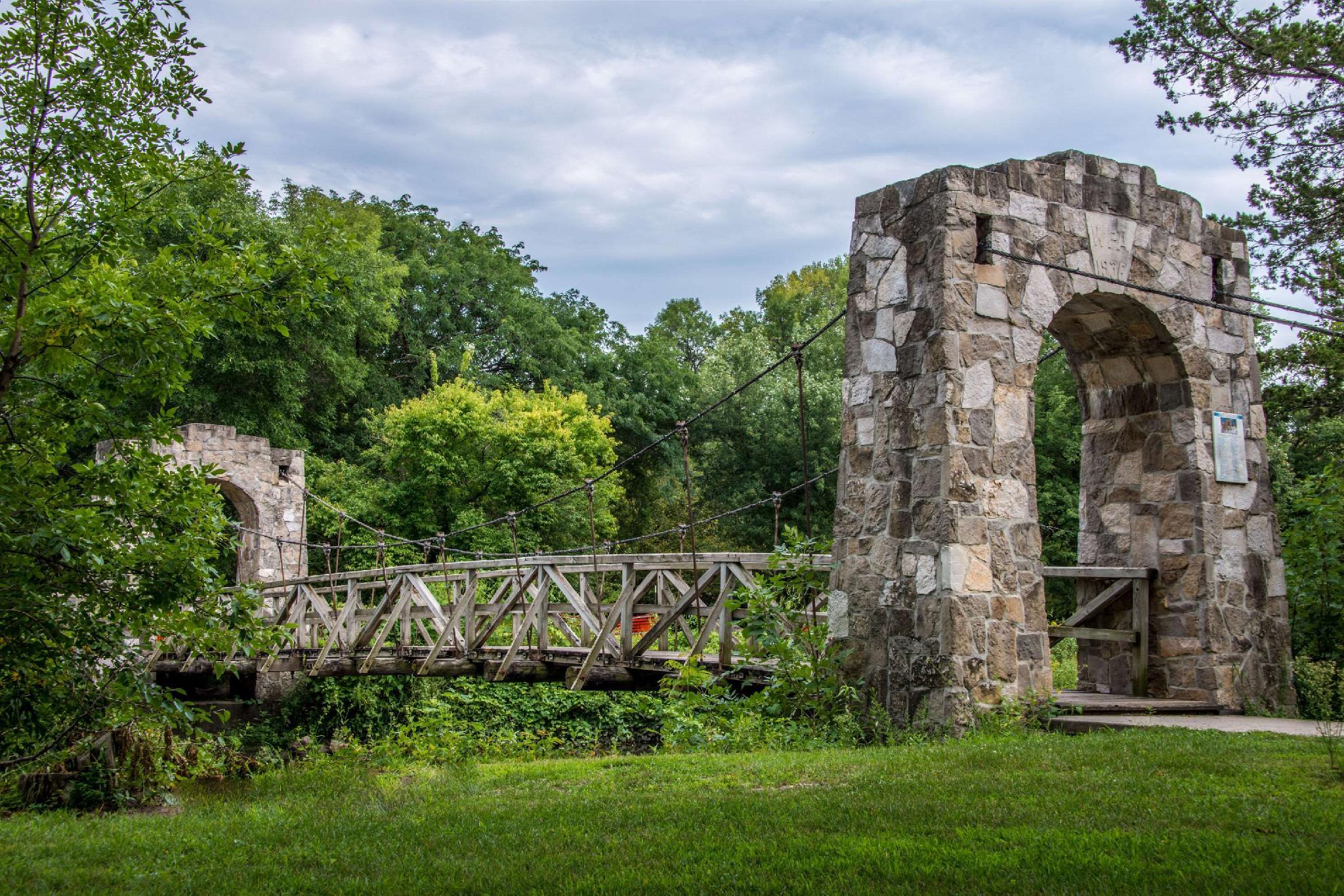 Nơi tham quan gần đây