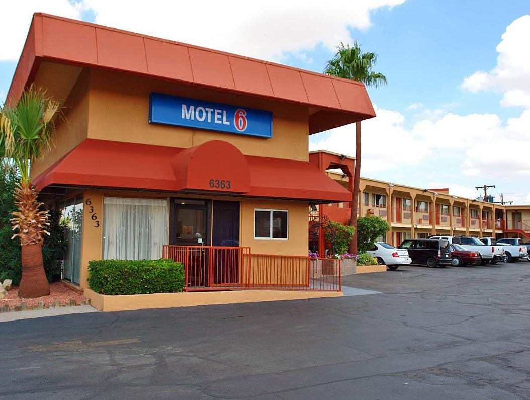 Ngoại cảnh khách sạn