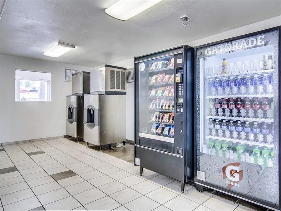 Đồ ăn và thức uống