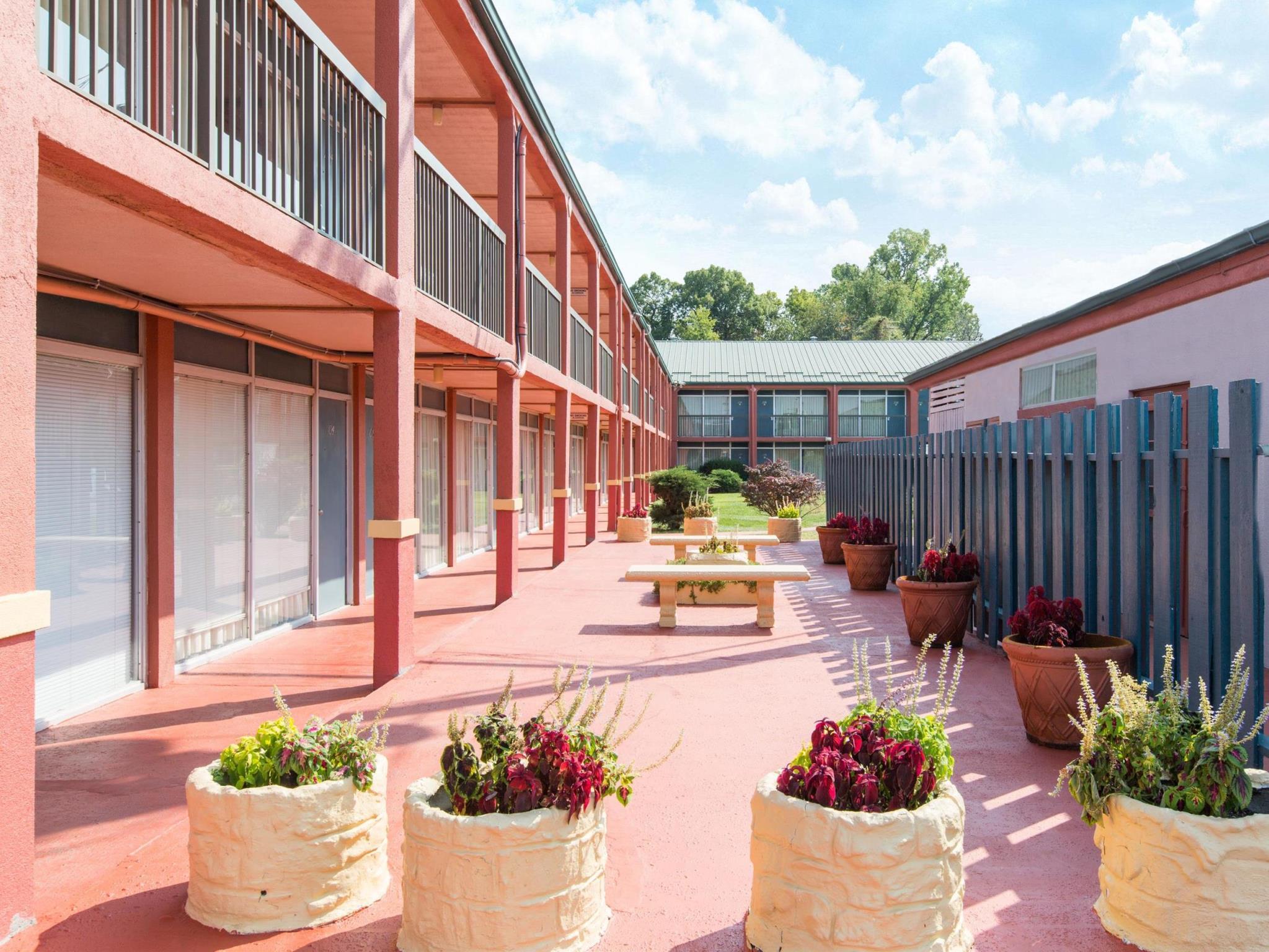 Ngoại cảnh khách sạn