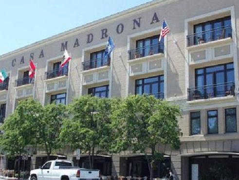 Ngoại cảnh khách sạn