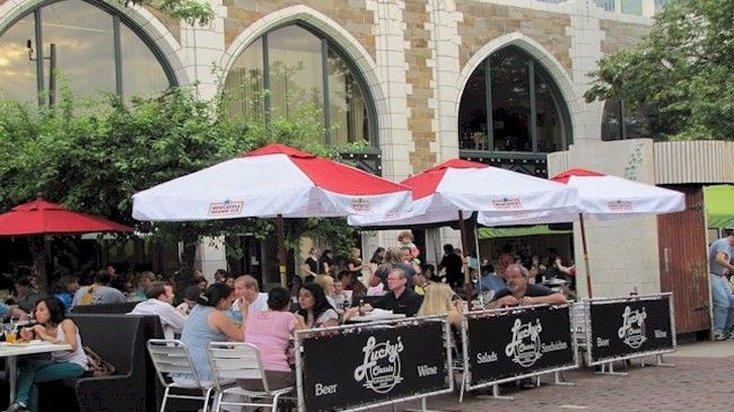 Khu vực xung quanh