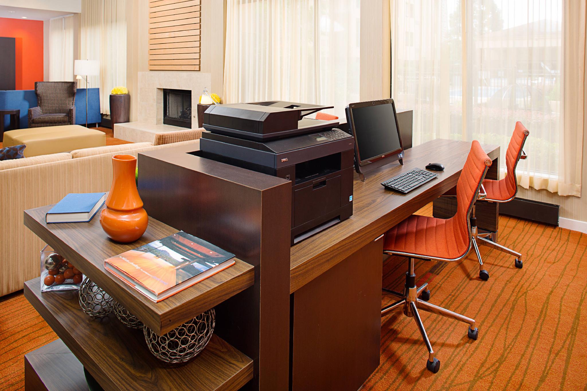 Trung tâm hội nghị