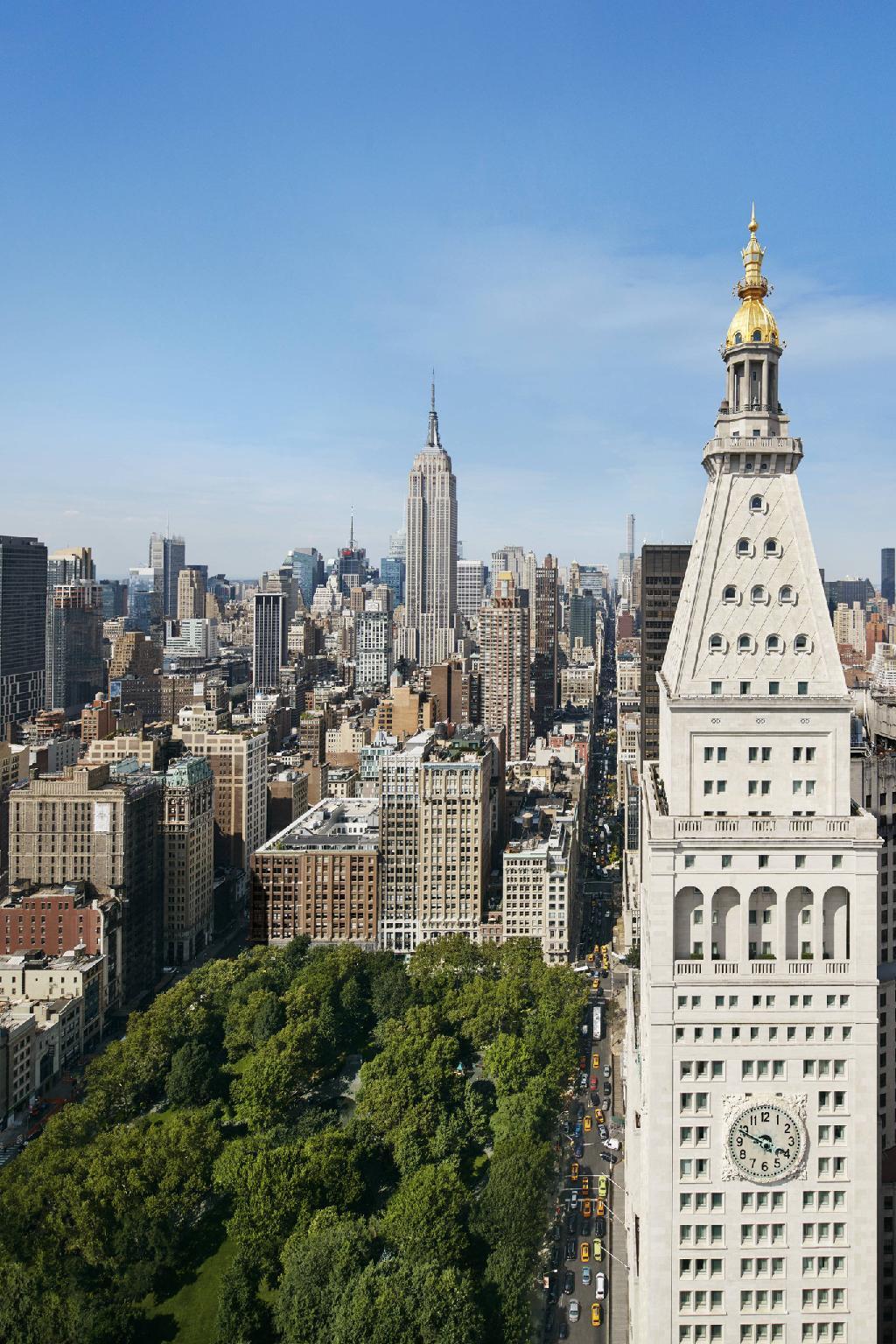 Khu vực xung quanh