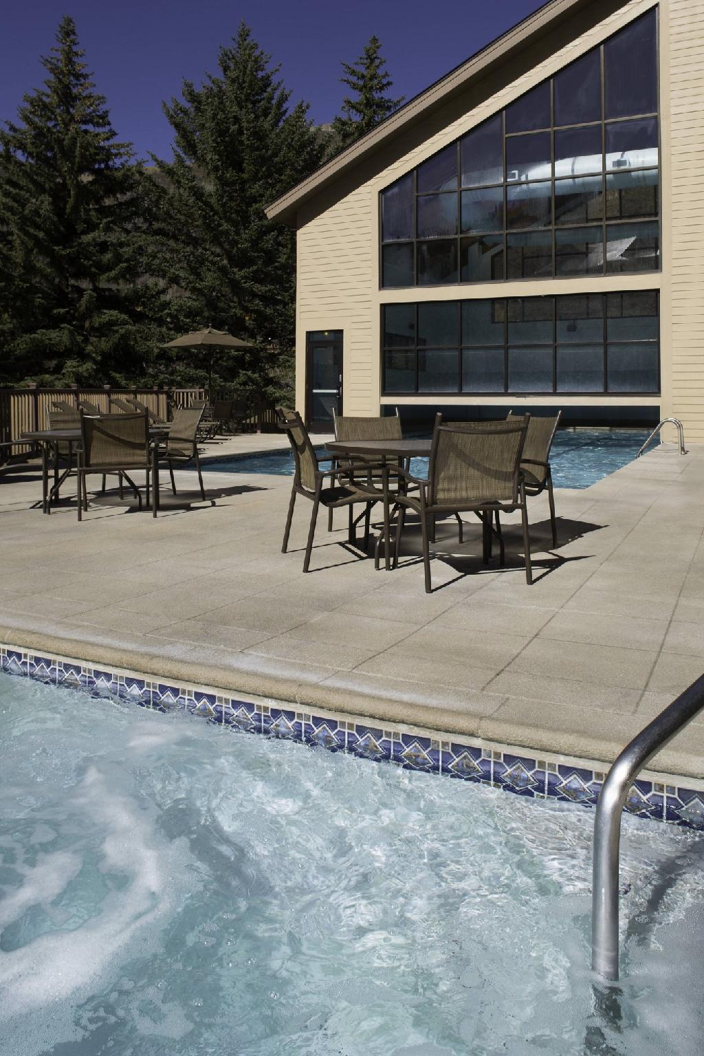 Bồn tắm nước nóng