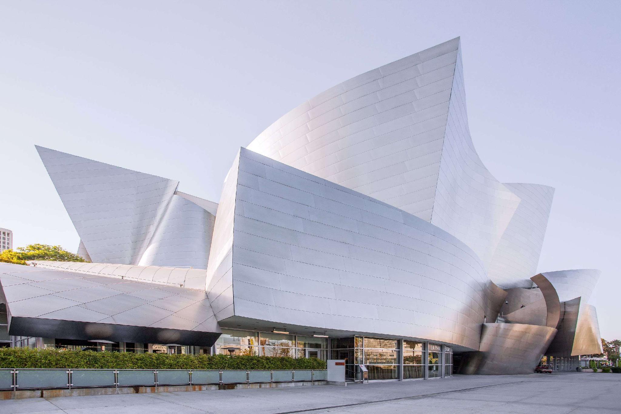 Nơi tham quan gần đây