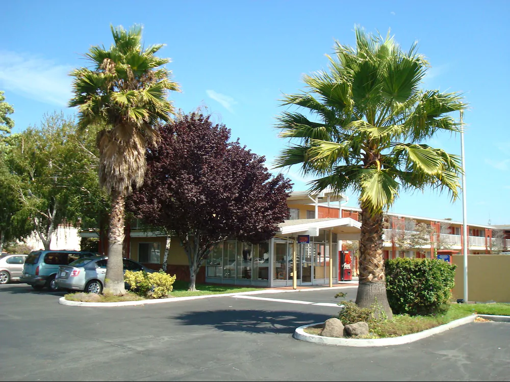 Ngoại cảnh khách sạn