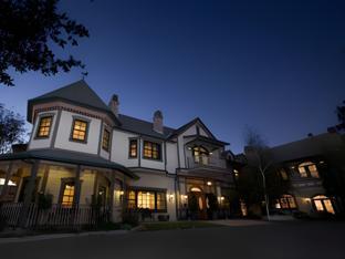 Ngoại cảnh khách sạn