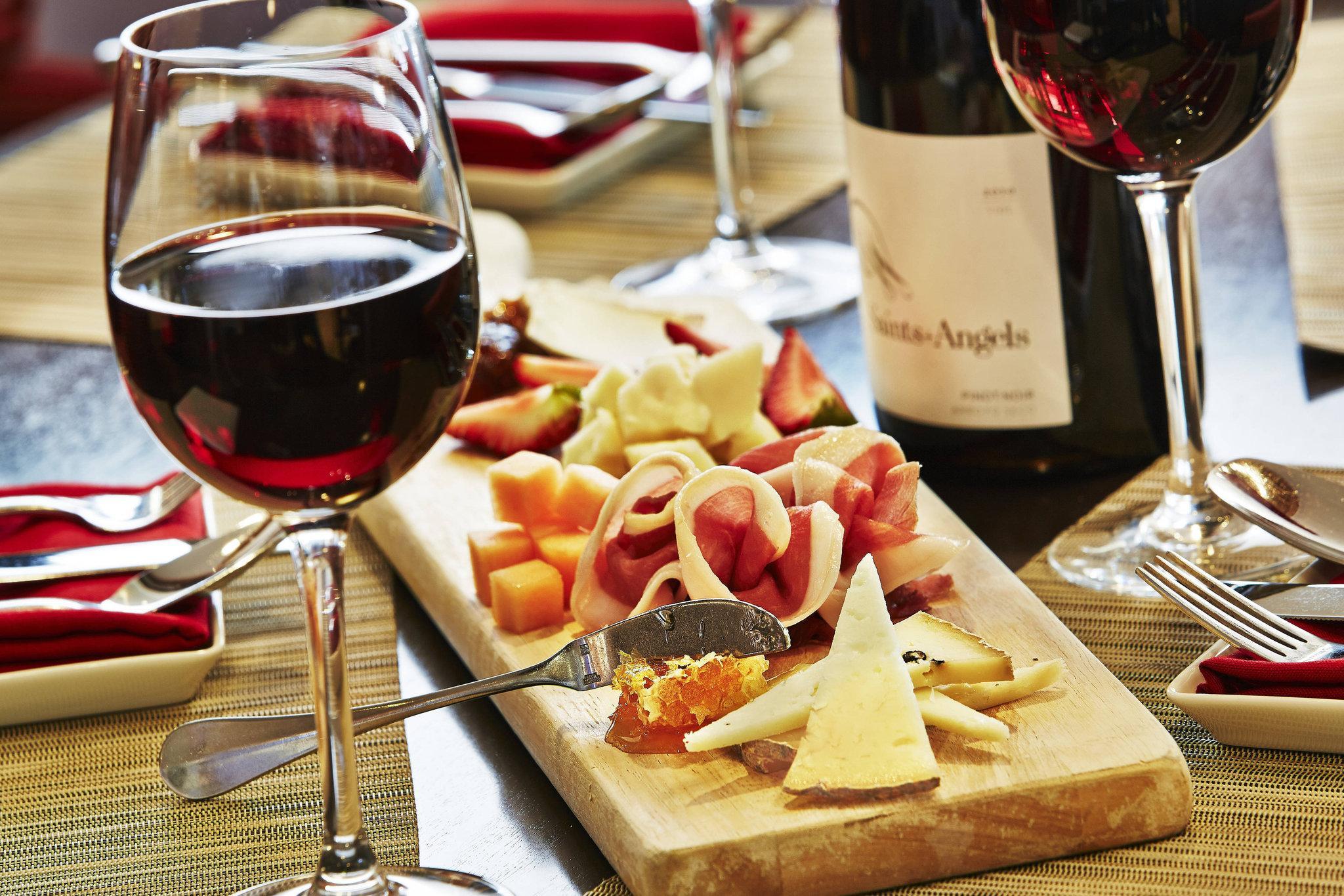 Đồ ăn và thức uống