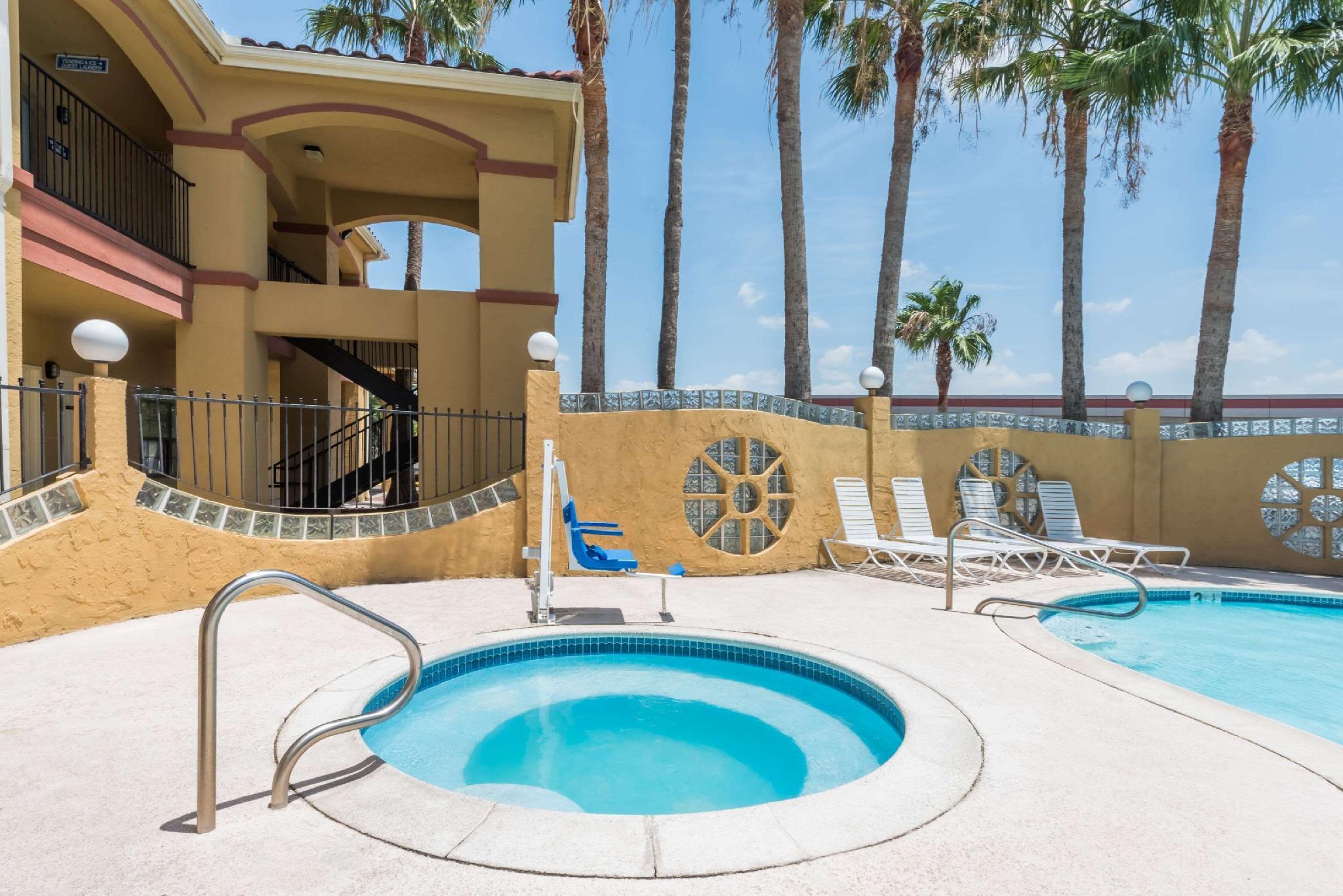 Bồn tắm nước nóng