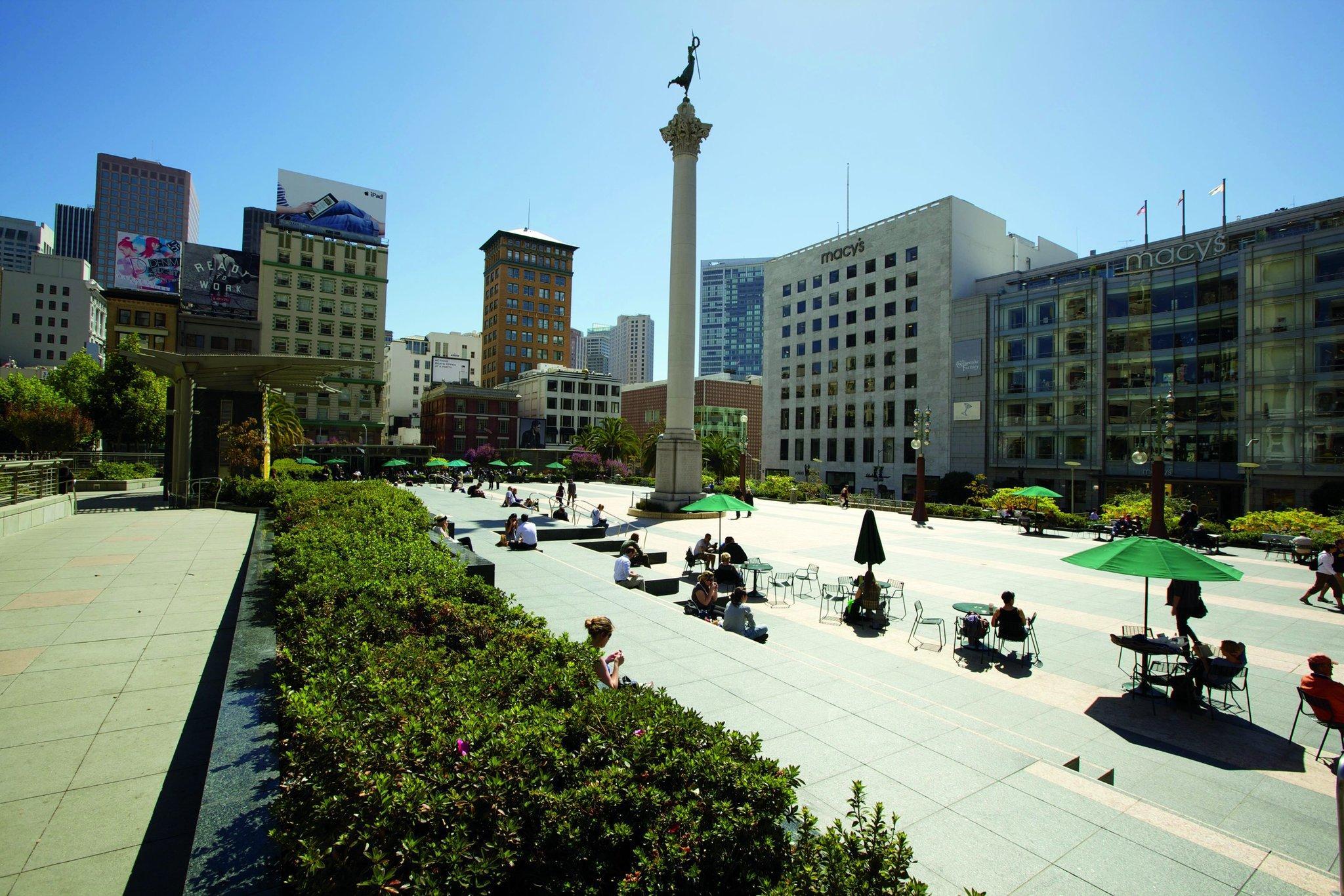 Nơi tham quan gần đây