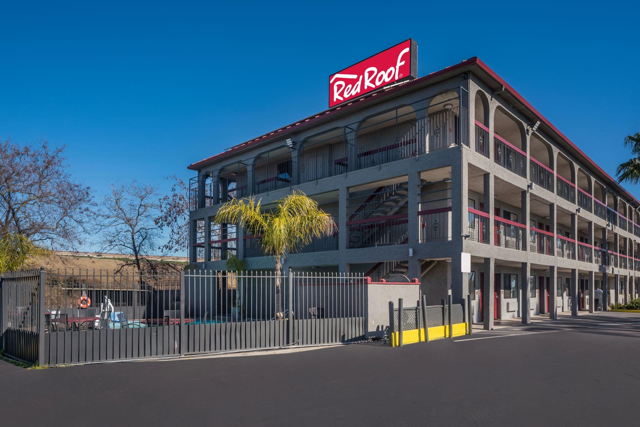 Ngoại cảnh khách sạn