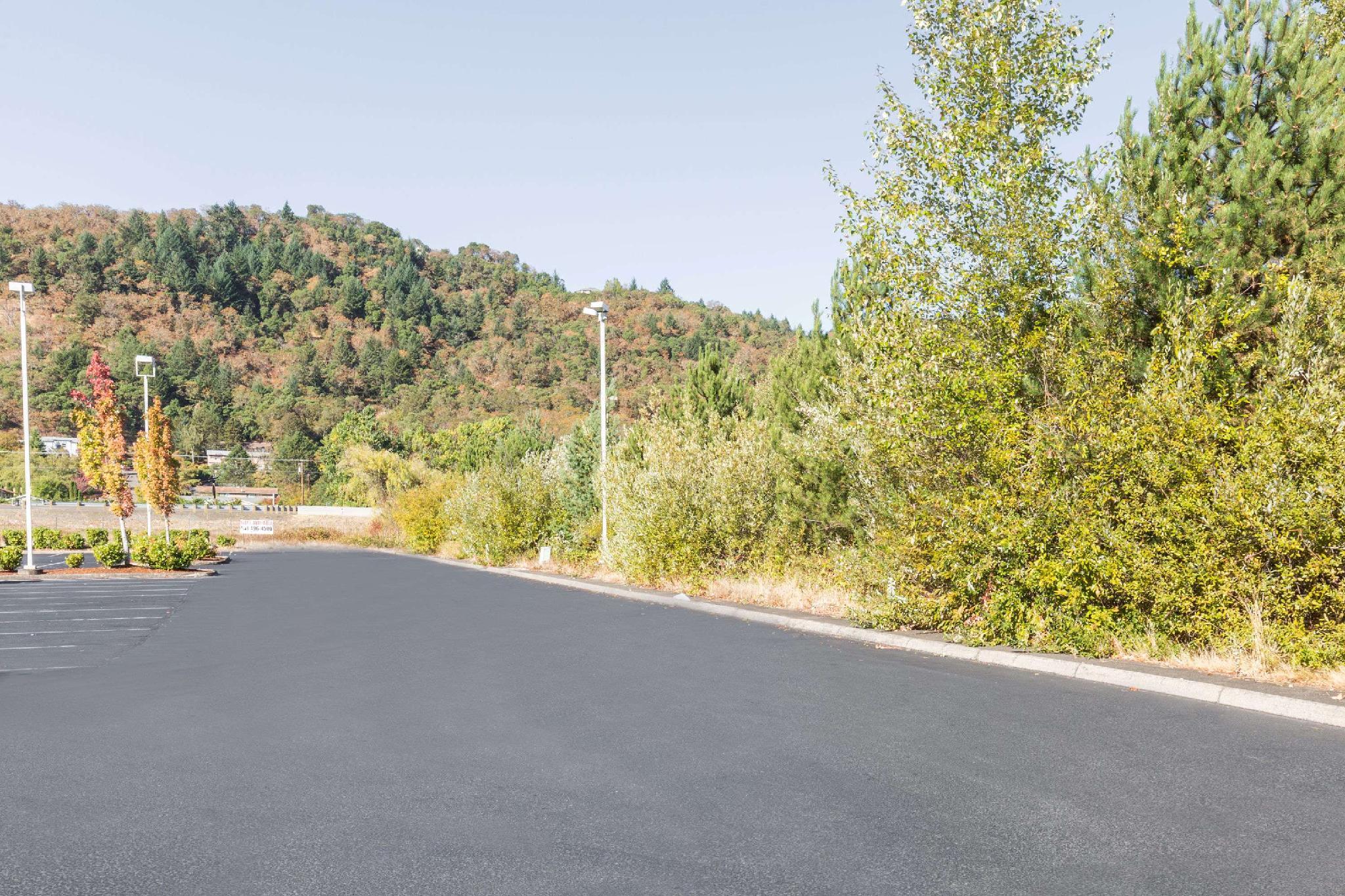 Khu vực xung quanh