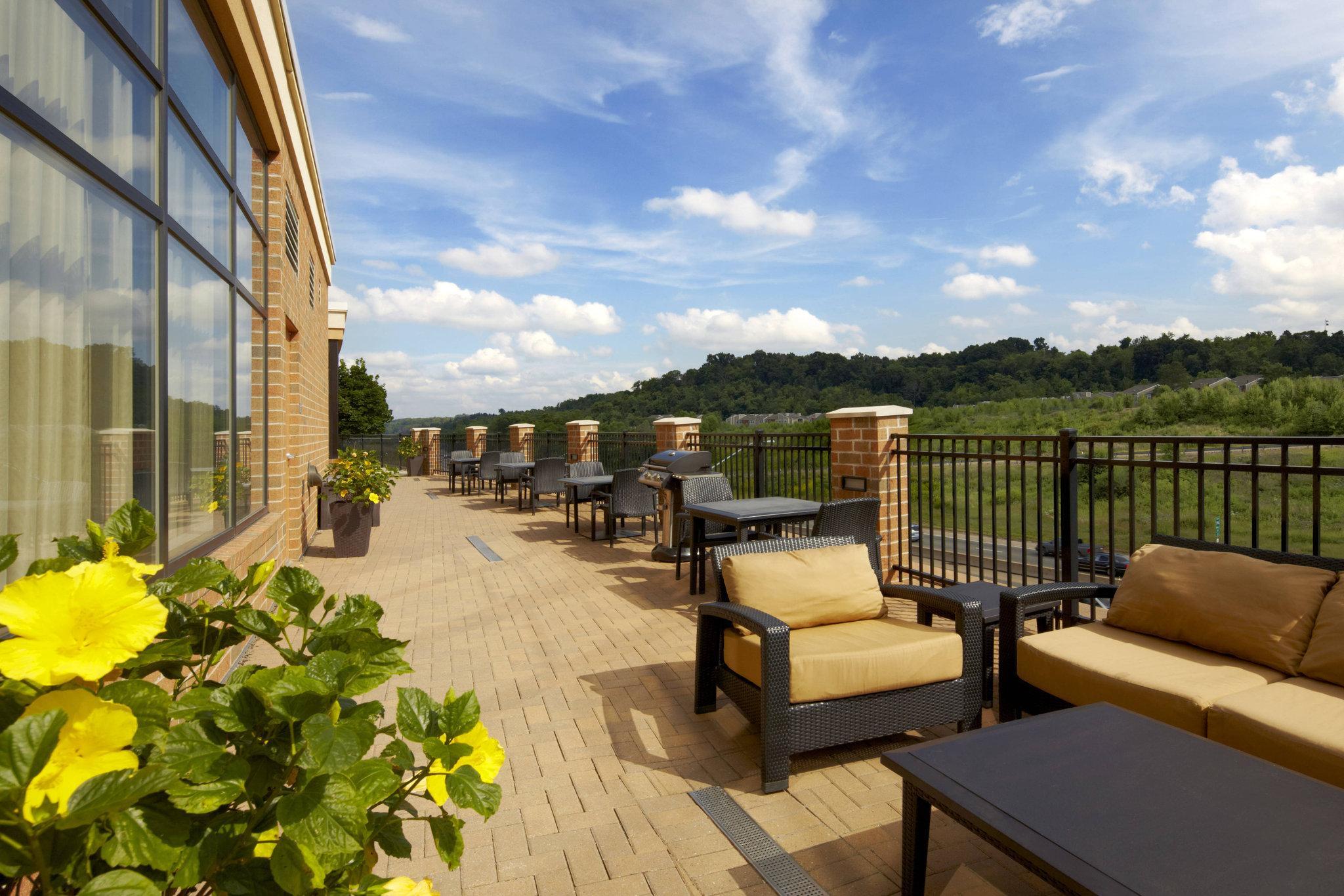 Ngoại cảnh khách sạn