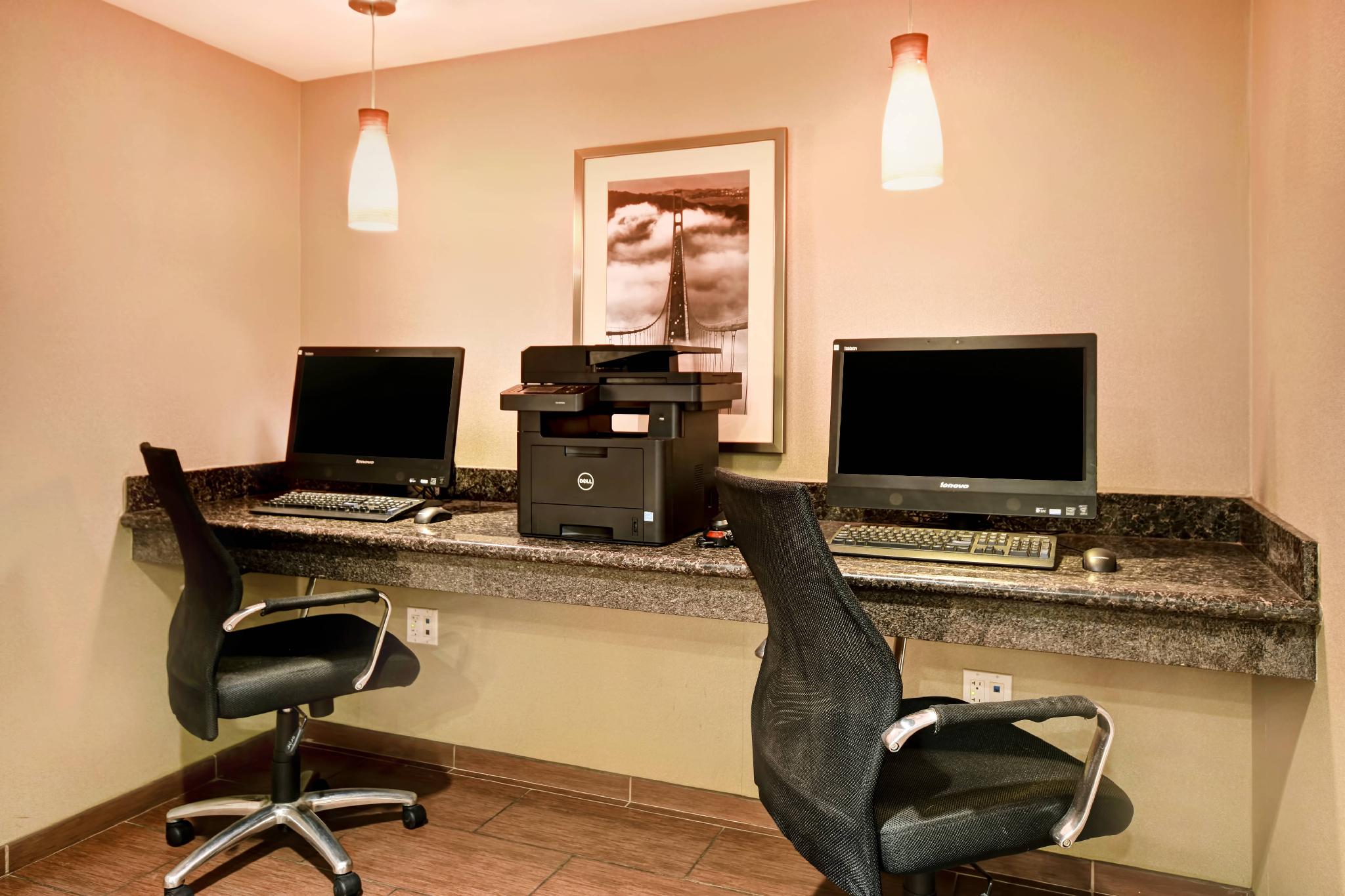 Trung tâm hội nghị