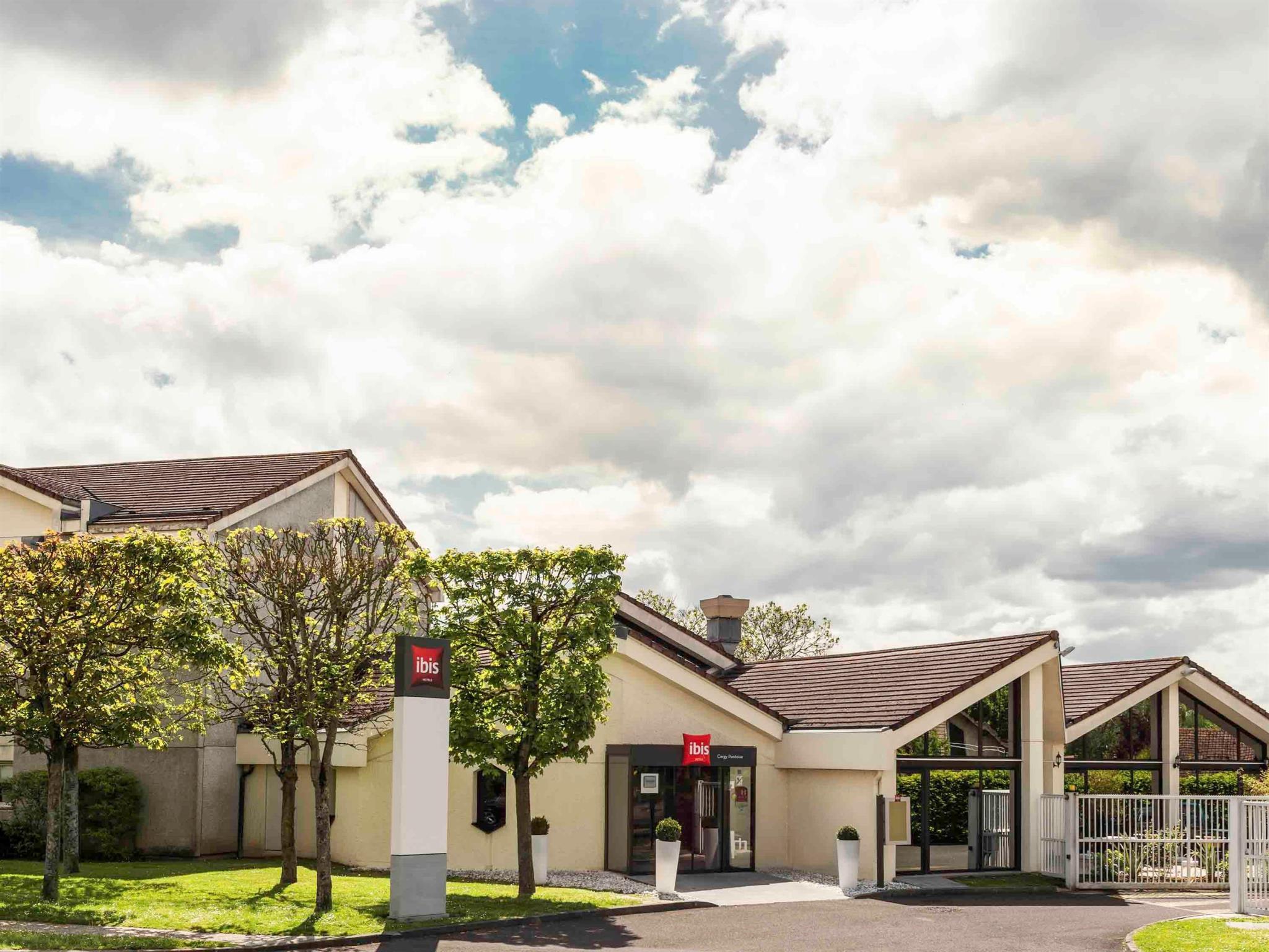 Ngoại cảnh khách sạn